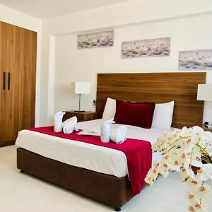 Eleonora Aparthotel