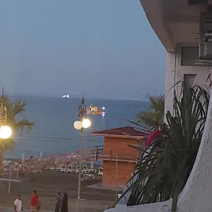 Paradise By The Sea Apartament